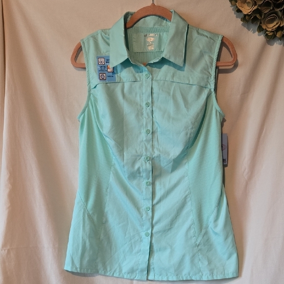 Reel Legends Tops - Reel Legends Medium Beach Glass Sleeveless Fishing Button Down Shirt